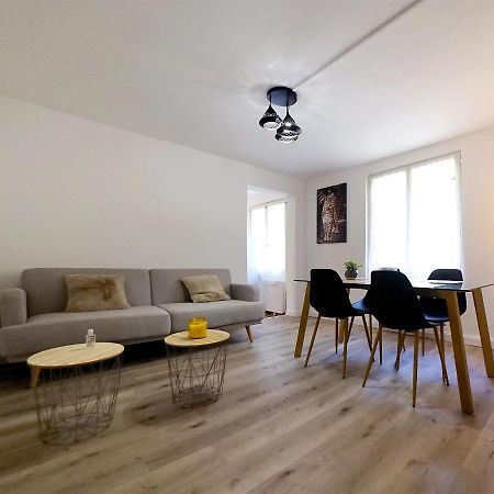 Appartement au coeur de Cours-la-Ville Extérieur photo