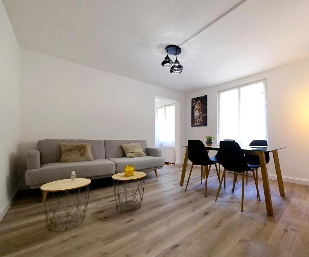 Appartement au coeur de Cours-la-Ville Extérieur photo