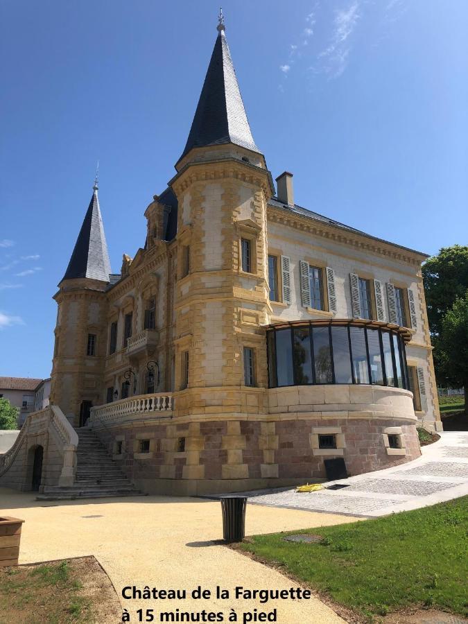 Appartement au coeur de Cours-la-Ville Extérieur photo